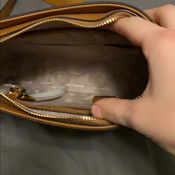 Michael kors crossbody - Picture 4 of 5